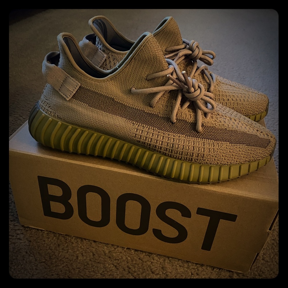 yeezy 350 v2 Earth